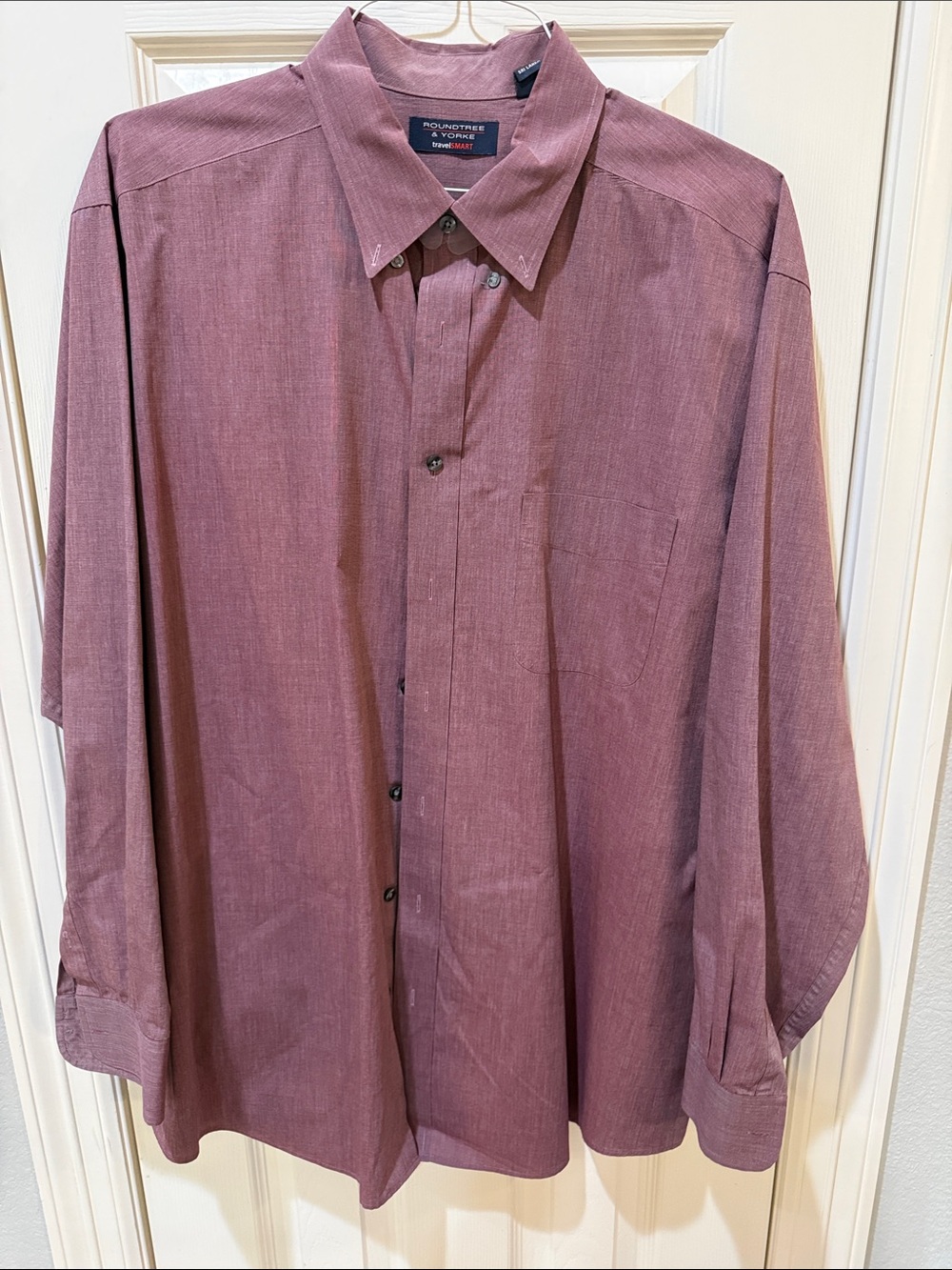 Roundtree & Yorke Men's Button-Down Shirt in Mauve